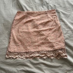 LACE SKIRT - PINK - FOREVER 21. Size small
